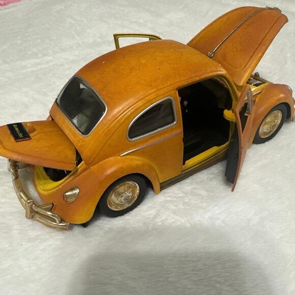 Jada Hollywood Ride Transformer VW Volkswagen Beetle Bumblebee Scale1/24  2021 - Picture 6 of 8